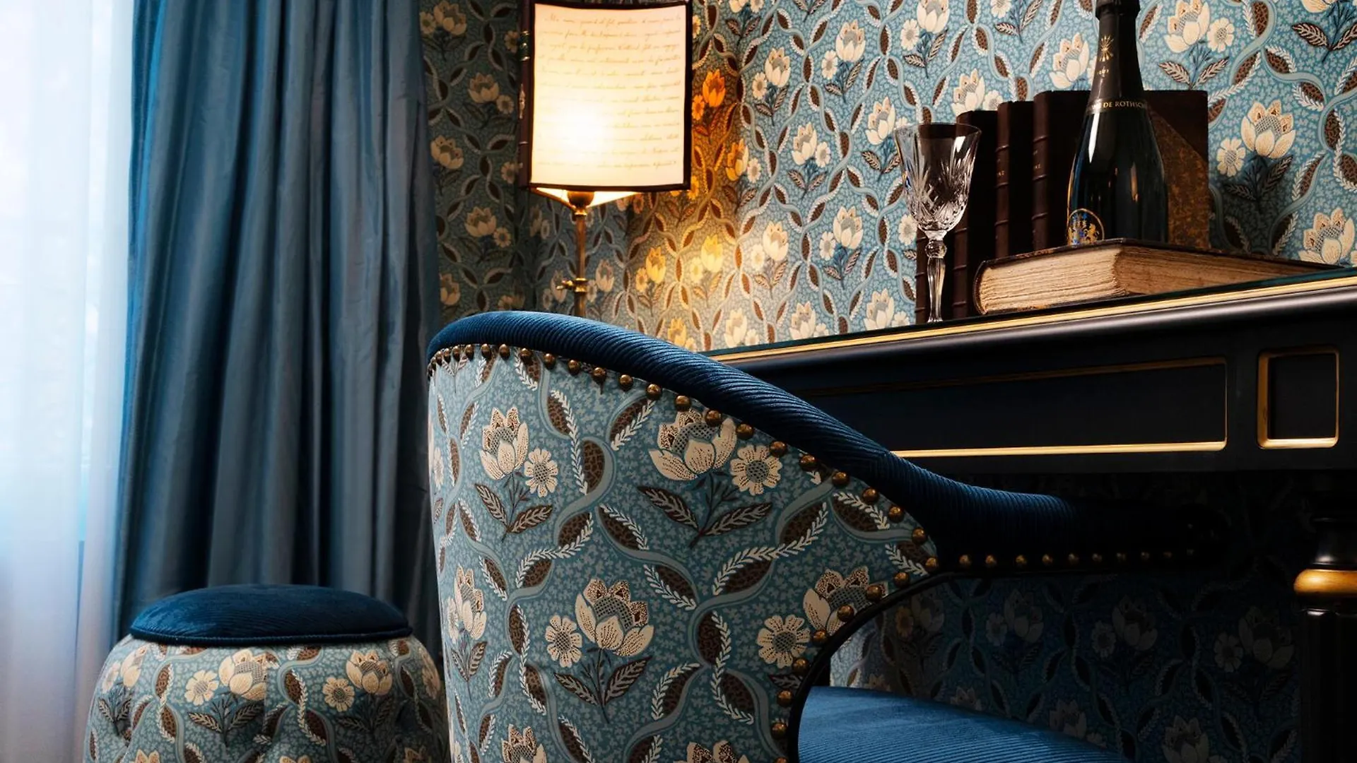Maison Proust, & La Otel Paris
